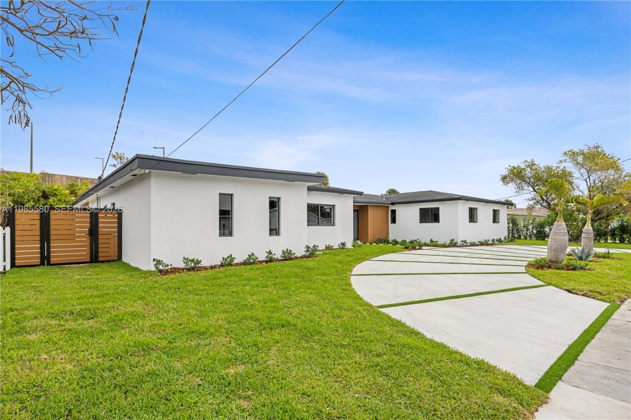 9261 SW 80th Ter , Miami, FL 33173 Photo