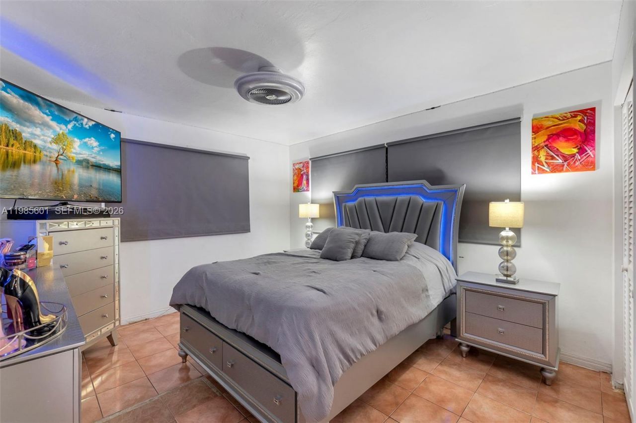 11685 Canal Dr , Unit 110, North Miami, FL 33181 Photo