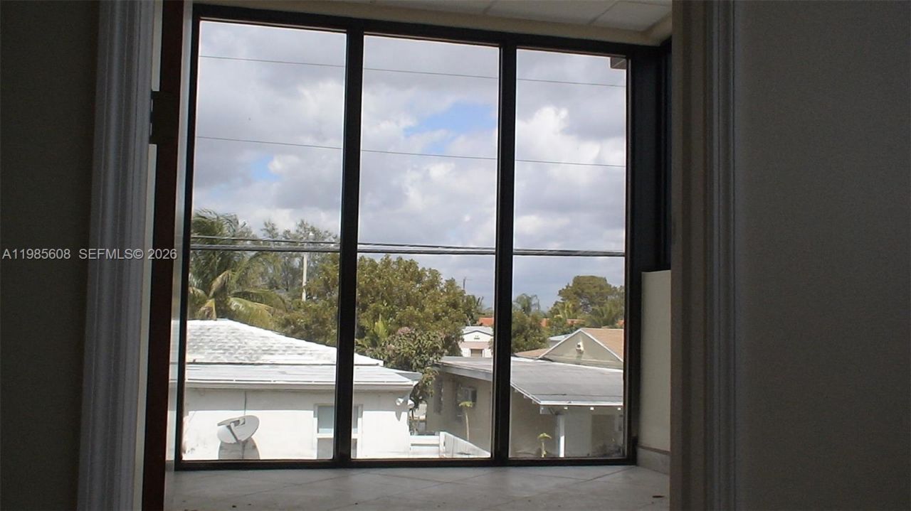 5455 SW 8 St , Unit 210, Miami, FL 33134 Photo