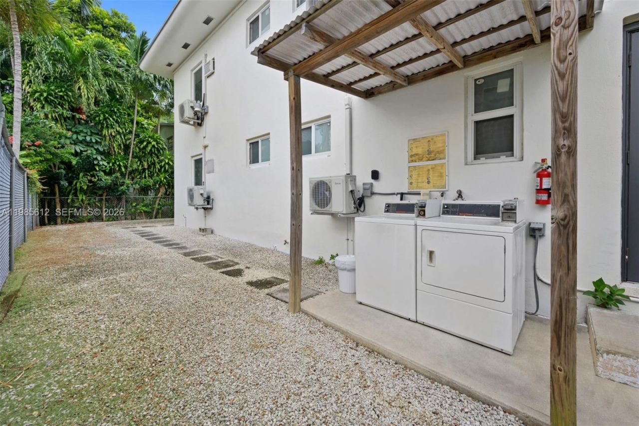 520 NE 82nd Ter , Unit 10, Miami, FL 33138 Photo