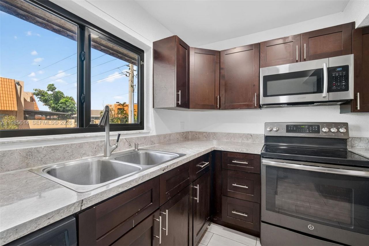 1451 NW 92nd Ave, Unit 191, Pembroke Pines, FL 33024 Photo
