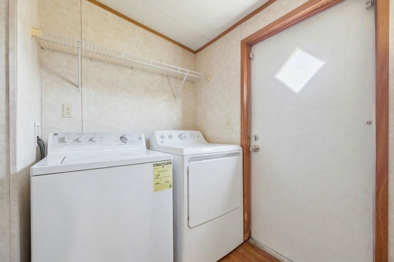 3778 Highway 66  Photo 15