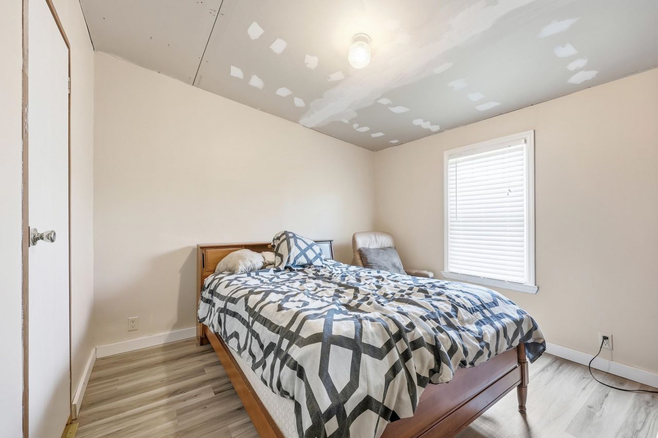 3778 Highway 66  Photo 17