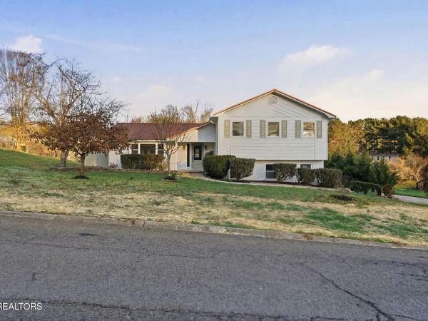 2085 Seven Oaks Drive, Morristown, TN 37814