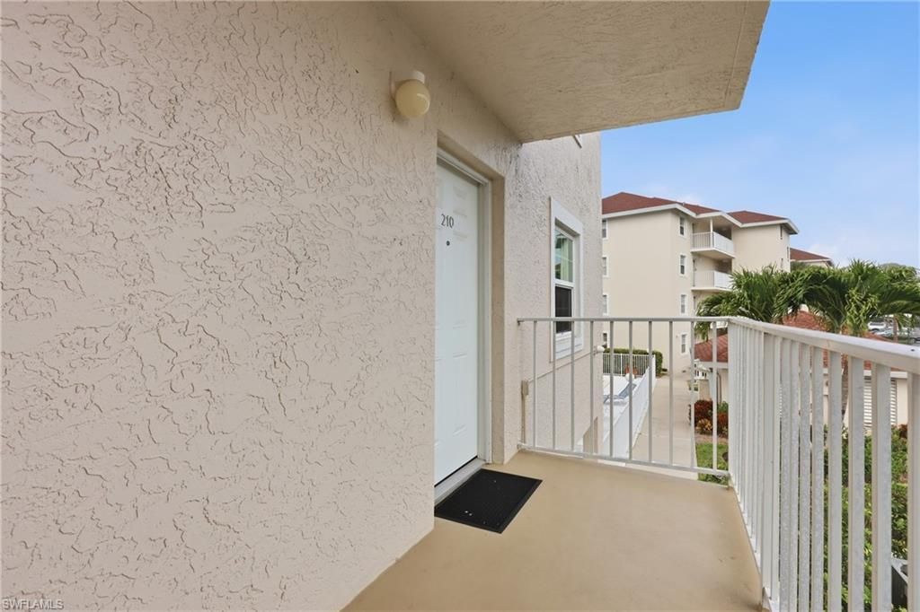 481 Quail Forest Blvd , Unit B210, Naples, FL 34105 Photo
