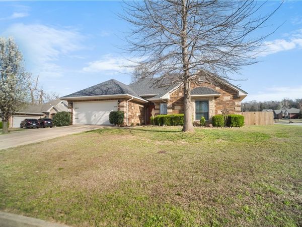 2414 Aubrie Circle, Van Buren, AR 72956