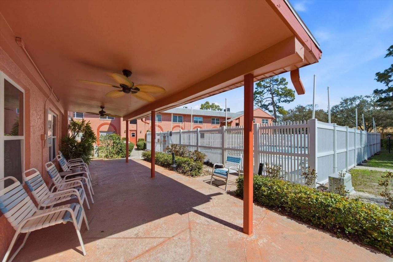 262 SW Monroe Circle N, Unit 4201, Saint Petersburg, FL 33703 Photo