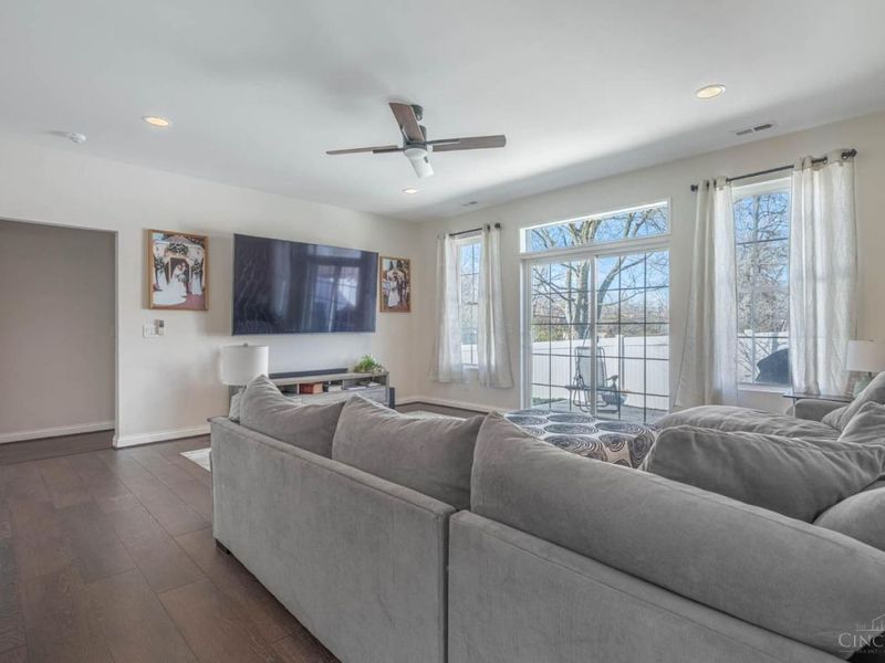 11777 Cedarcreek Drive, Forest Park, OH 45420 Photo 10