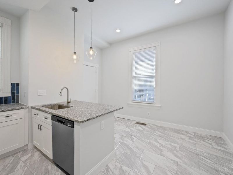 2232 Kemper Lane, Cincinnati, OH 45206 Photo 40