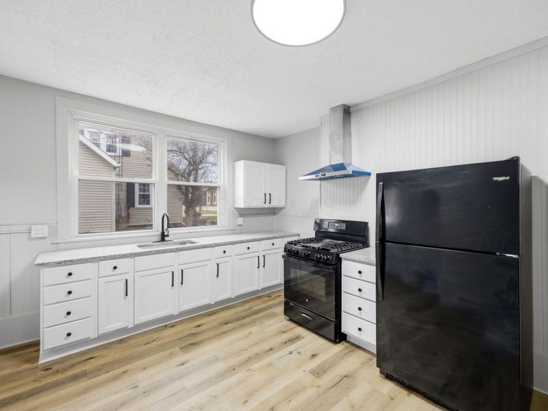 327 N High Street, Caledonia, OH 43314 Photo 8