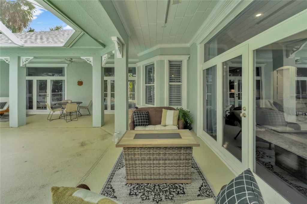 105 38th Court, Vero Beach, FL 32968 Photo