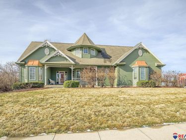 701 Fenwick Street, Papillion, NE 68046
