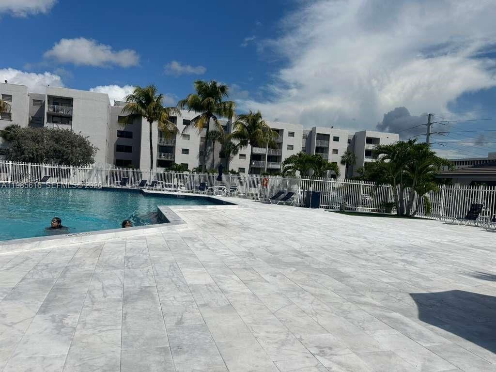 8185 NW 7th St , Unit 319, Miami, FL 33126 Photo