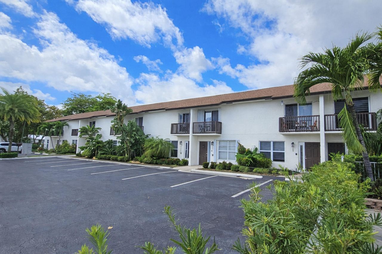 1917 NE 3rd Street, Unit 109, Deerfield Beach, FL 33441 Photo