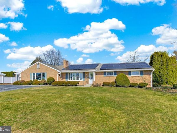 1099 CEDAR CREST DRIVE, LEBANON, PA 17046