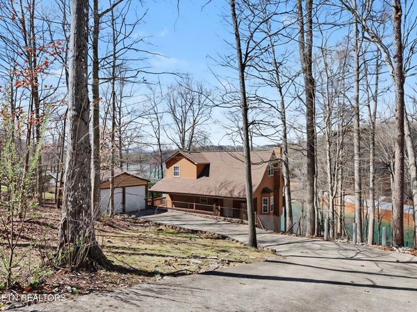 1447 Cove Pointe Rd, LaFollette, TN 37766