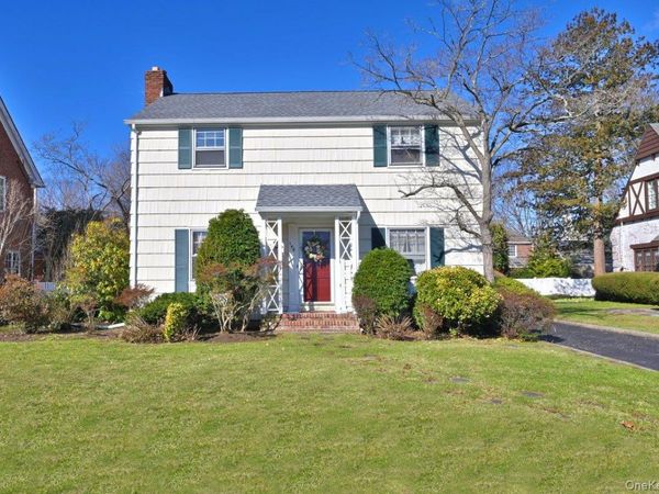 146 Kildare Road, Garden City, NY 11530