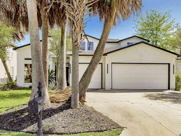 6210 Royal Palm Ct, Gonzales, LA 70737