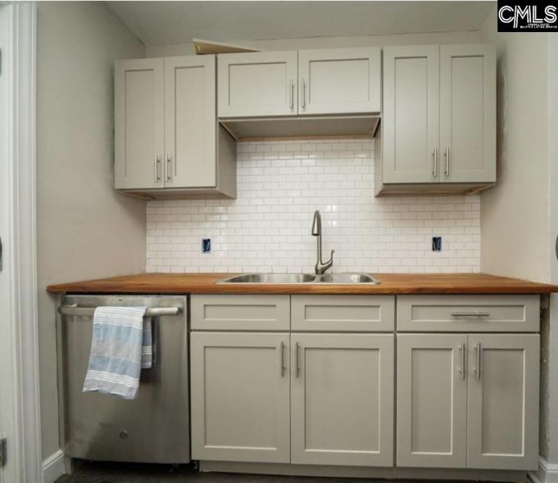 114 Kilbourne Road  Photo 5