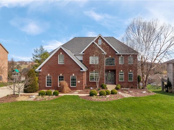 208 Farmington Drive, Venetia, PA 15367