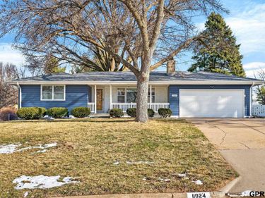 11024 Fowler Avenue, Omaha, NE 68164