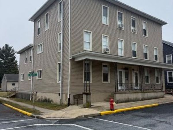 100 S PARK STREET , RICHLAND, PA 17087