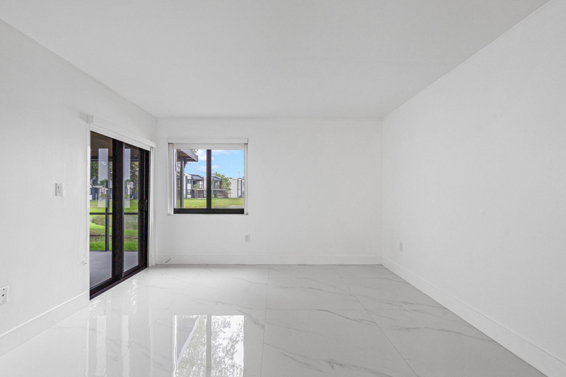 510 W Park Drive, Unit 104-3, Miami, FL 33172 Photo