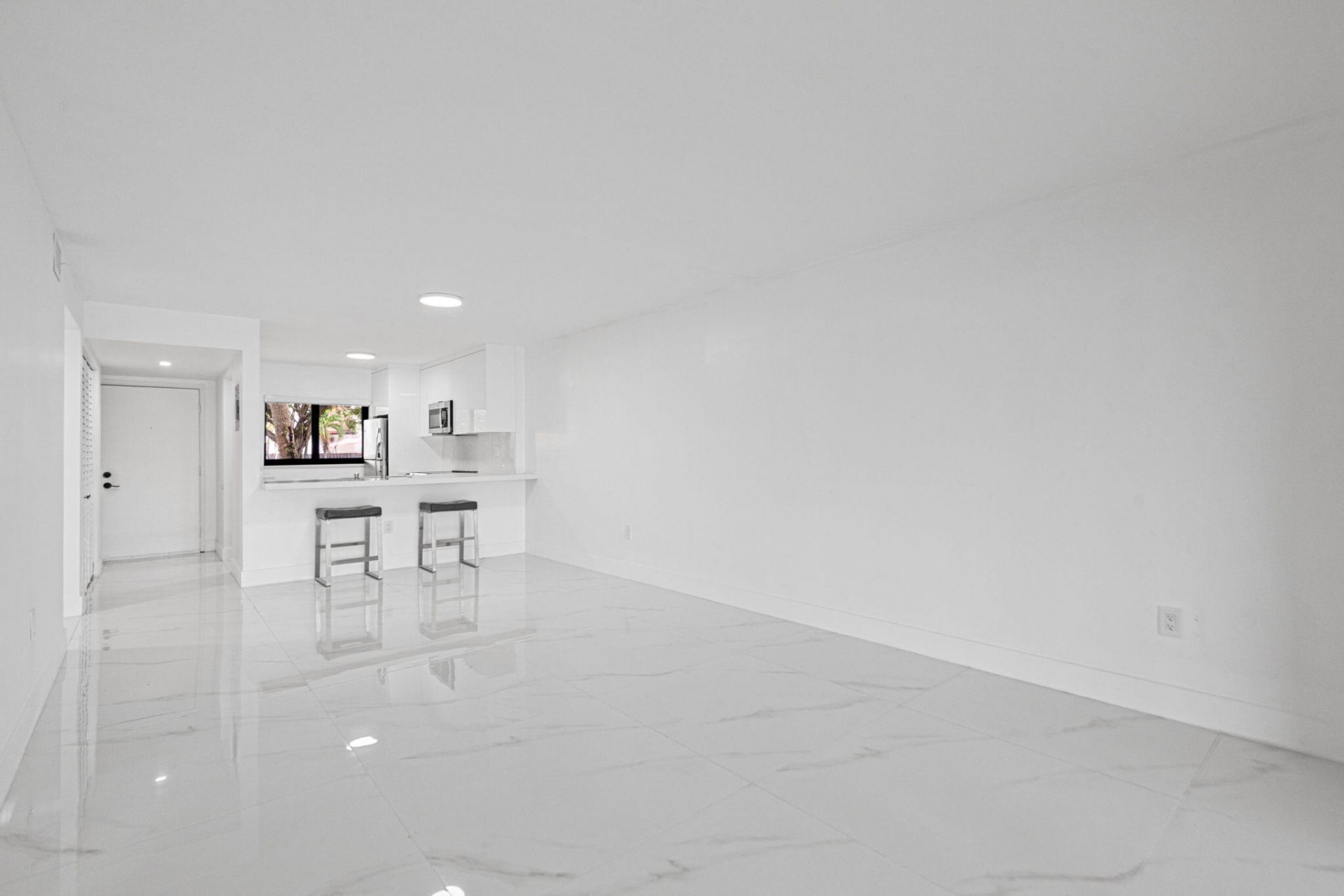 510 W Park Drive, Unit 104-3, Miami, FL 33172 Photo