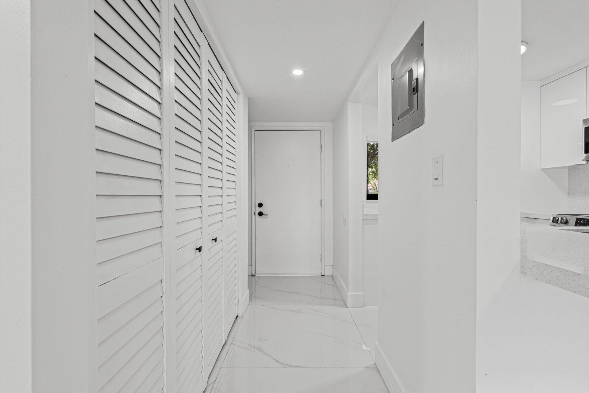 510 W Park Drive, Unit 104-3, Miami, FL 33172 Photo