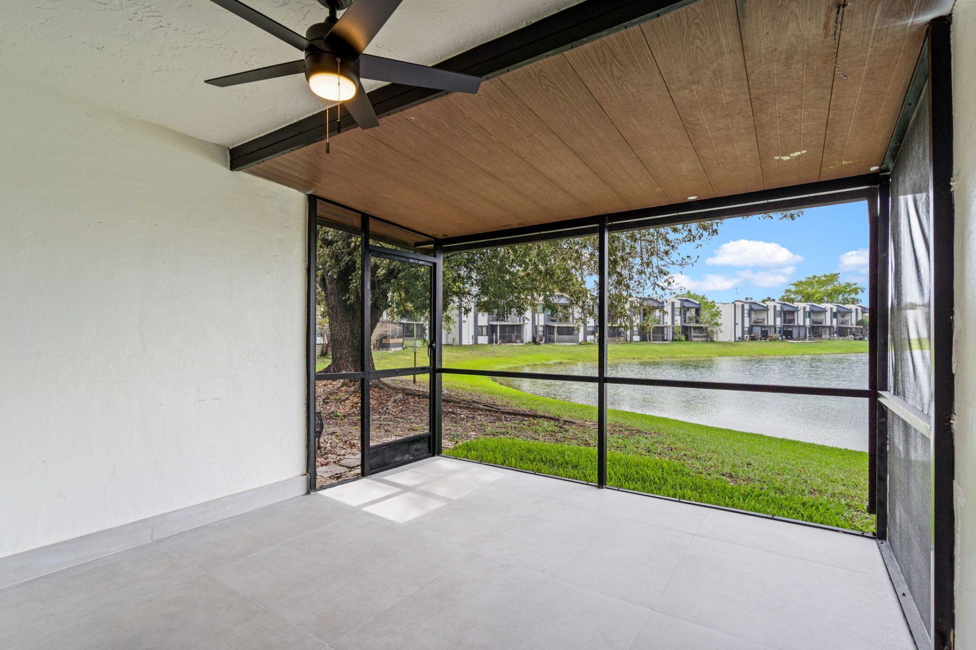510 W Park Drive, Unit 104-3, Miami, FL 33172 Photo