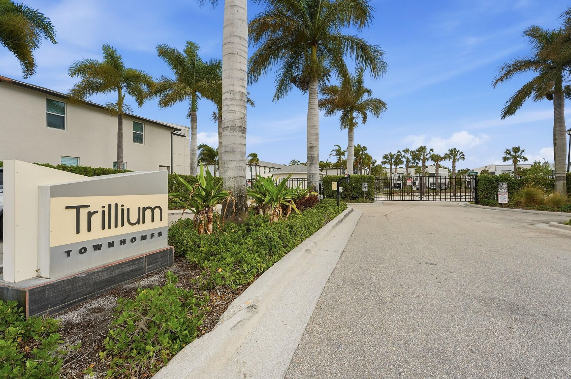 3905 SE Mentmore Lane, Stuart, FL 34997 Photo