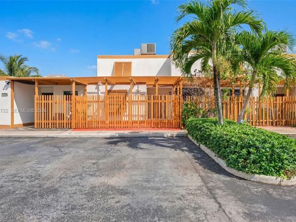 13182 SW 9th Ln, Miami, FL 33184