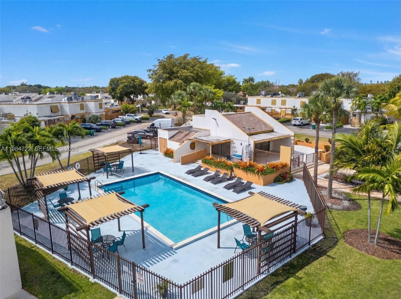 13182 SW 9th Ln , Miami, FL 33184 Photo