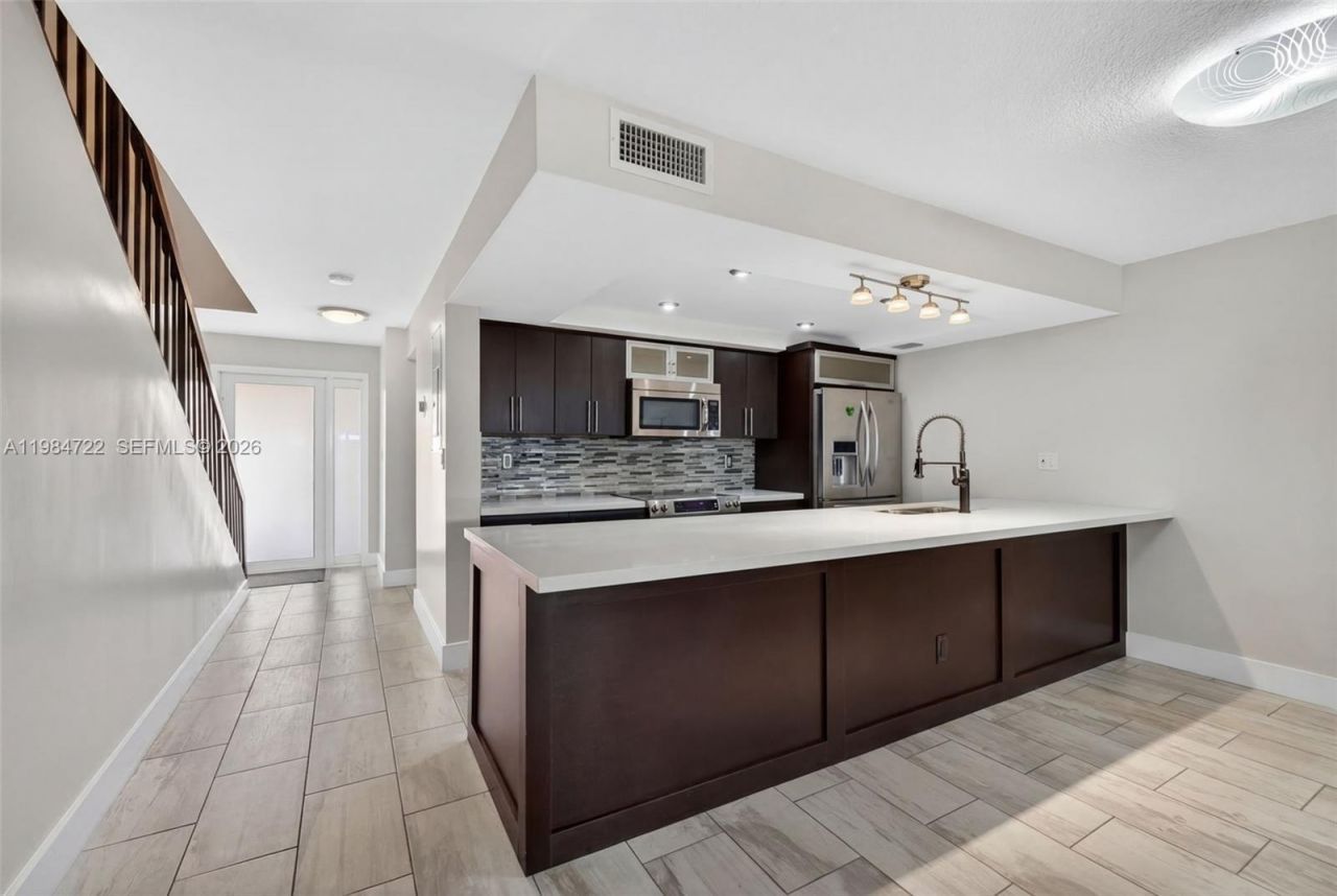 13182 SW 9th Ln , Miami, FL 33184 Photo