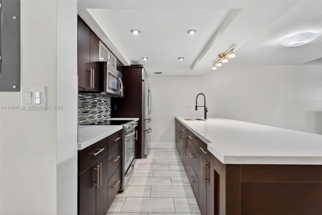 13182 SW 9th Ln , Miami, FL 33184 Photo