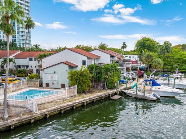 1901 NW S River Dr , Unit 30C, Miami, FL 33125