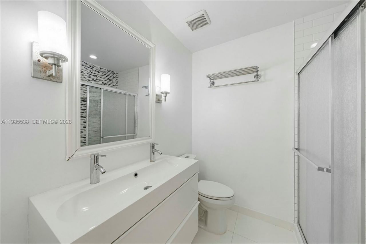 1901 NW S River Dr , Unit 30C, Miami, FL 33125 Photo