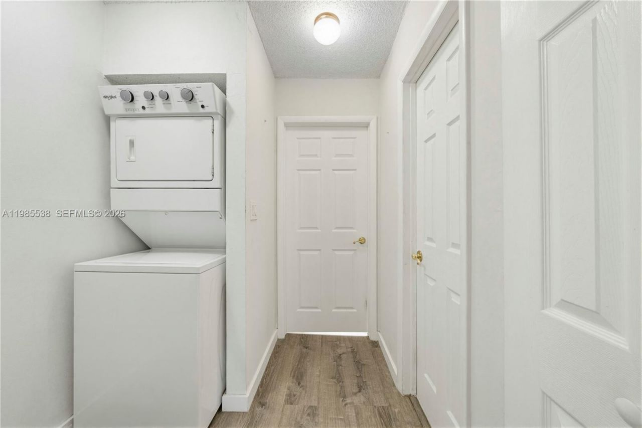 1901 NW S River Dr , Unit 30C, Miami, FL 33125 Photo