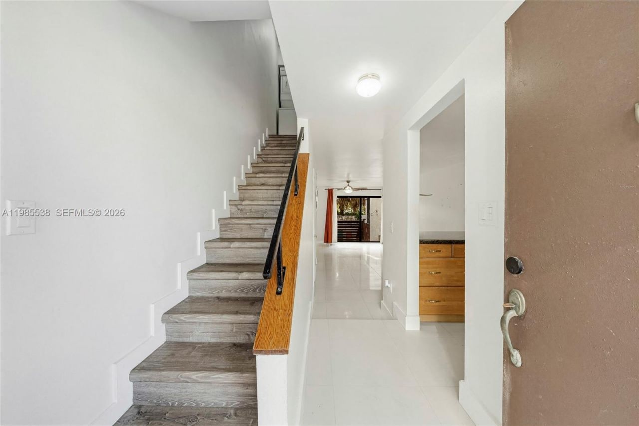 1901 NW S River Dr , Unit 30C, Miami, FL 33125 Photo