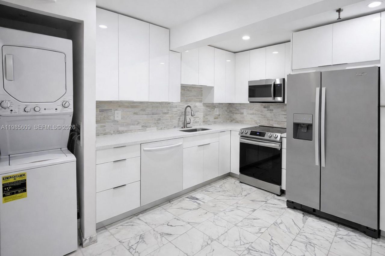 290 W 174th St, Unit 2105, Sunny Isles Beach, FL 33160 Photo