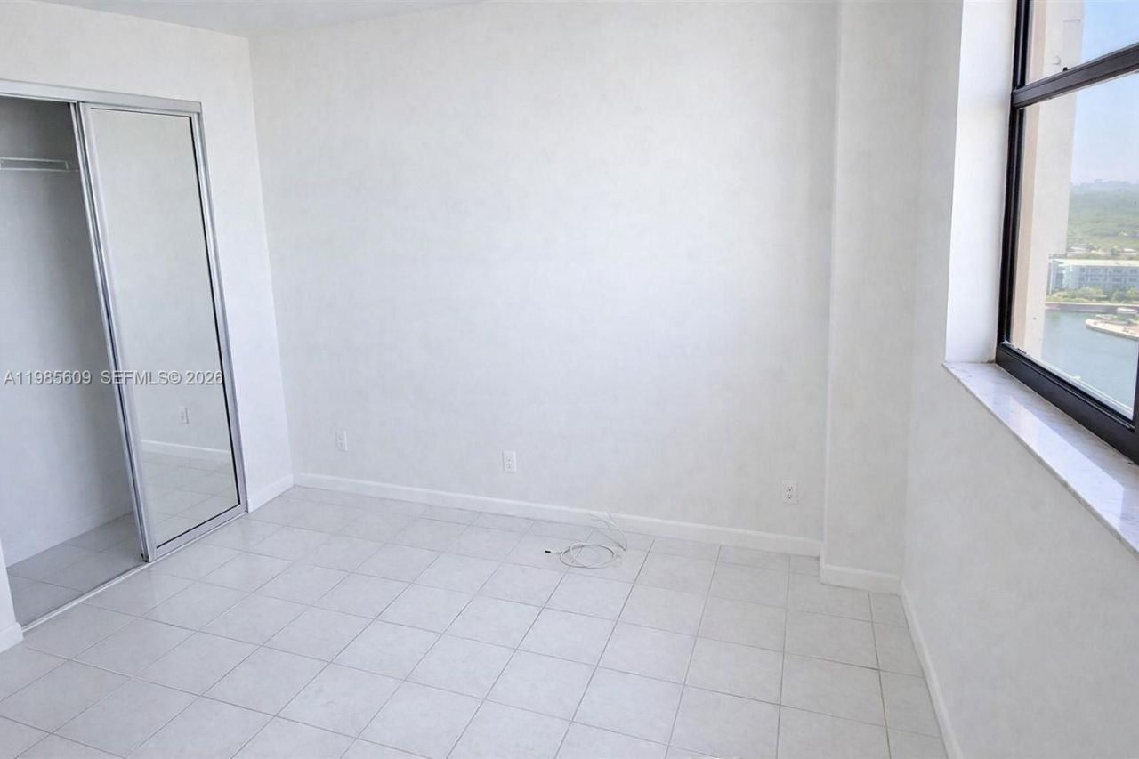290 W 174th St, Unit 2105, Sunny Isles Beach, FL 33160 Photo