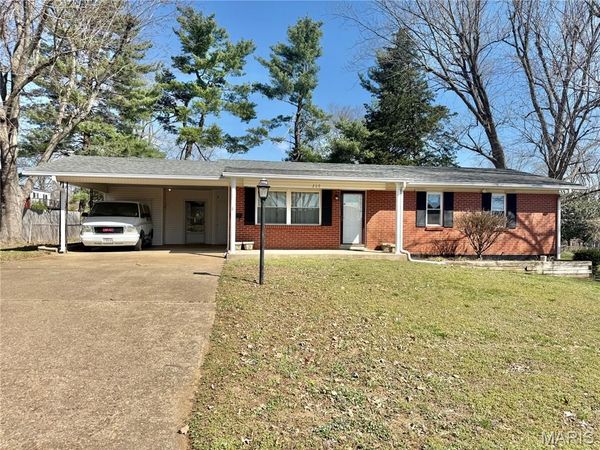 209 Aldergate Street, Farmington, MO 63640