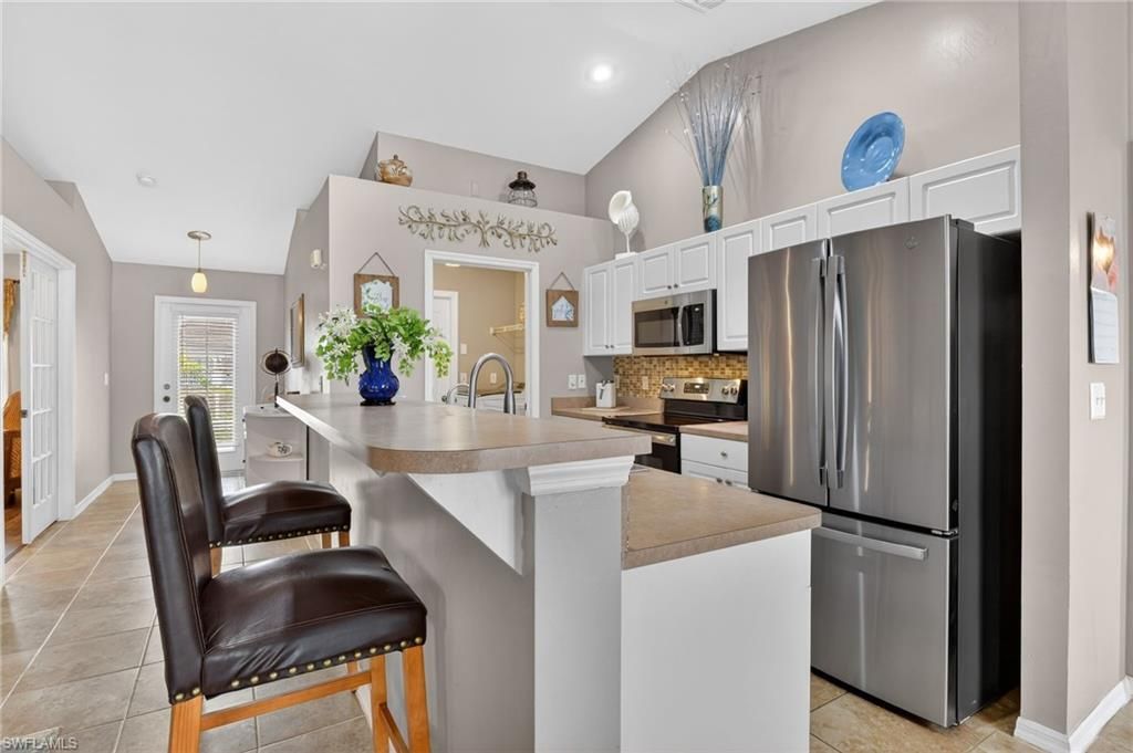 2707 NE 5th Ave , Cape Coral, FL 33909 Photo