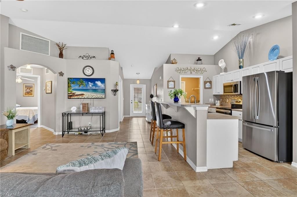 2707 NE 5th Ave , Cape Coral, FL 33909 Photo