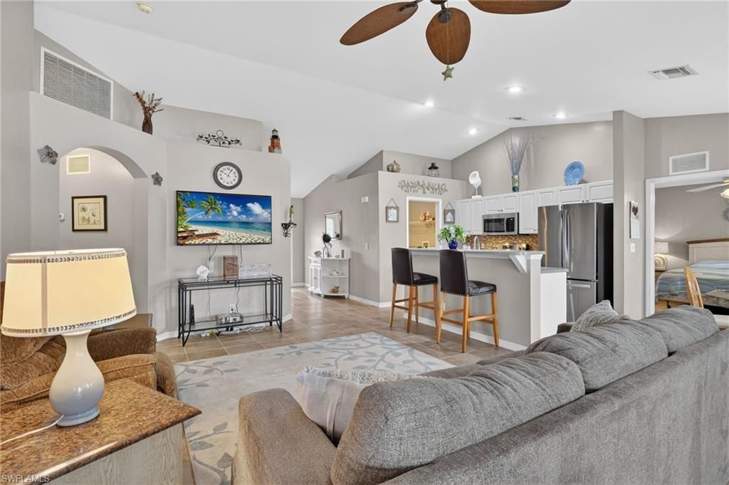 2707 NE 5th Ave , Cape Coral, FL 33909 Photo