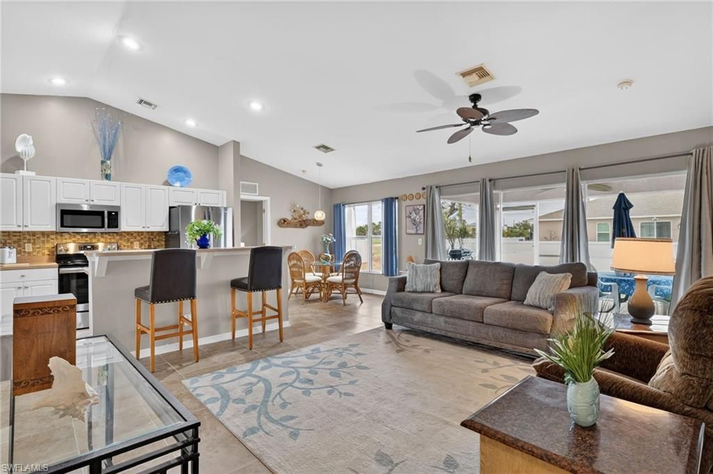 2707 NE 5th Ave , Cape Coral, FL 33909 Photo