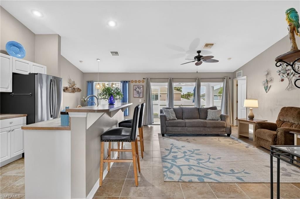 2707 NE 5th Ave , Cape Coral, FL 33909 Photo