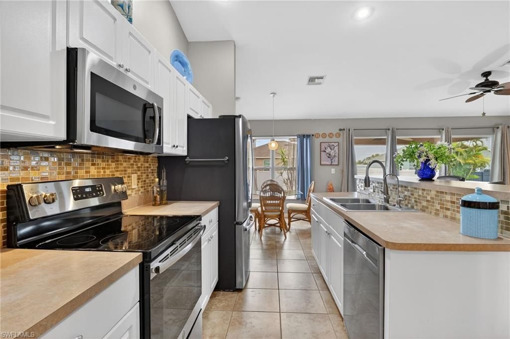 2707 NE 5th Ave , Cape Coral, FL 33909 Photo