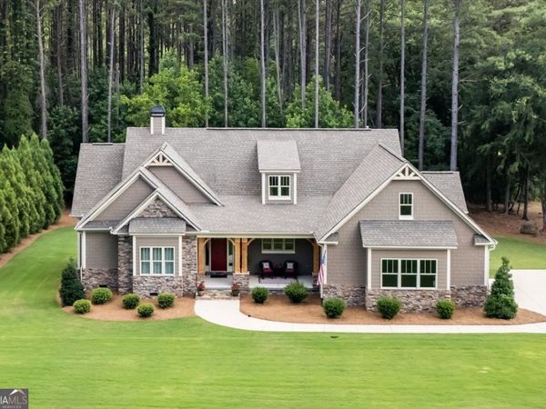 141 Hidden Lakes Drive, Gray, GA 31032