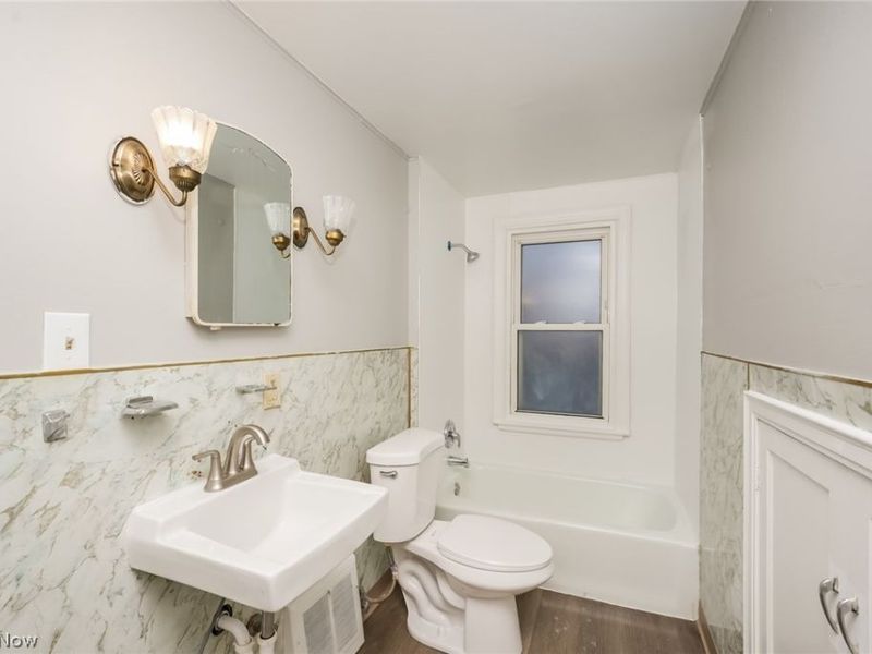 19381 Monterey Avenue, Euclid, OH 44119 Photo 8